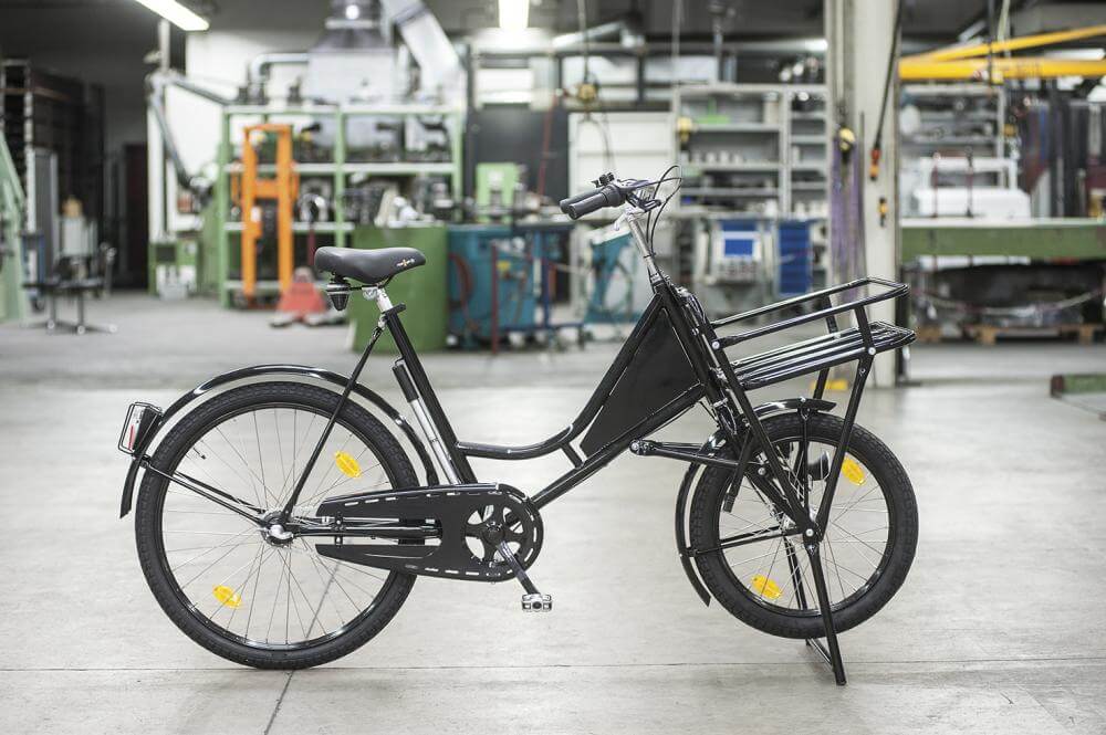 Lastenfahrrad NEUTRAL, Classic schwarz, Schaltung mit Beleuchtung und Lastenträger