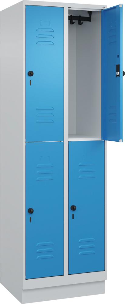 CP, Doppelst. Schrank CLASSICB600xT500xH1950 mm RAL 7035/5012, 2x2Abteilemit 100 mm hohem Sockel